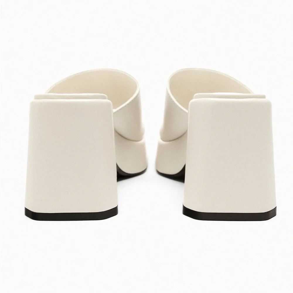 NWT. Zara Cream Chunky High Heeled Platform Sandals. Size 6.